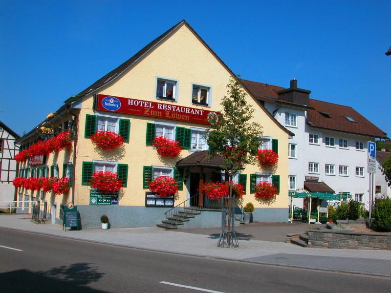 Hotel-Restaurant Zum Loewen Jestetten Exterior photo